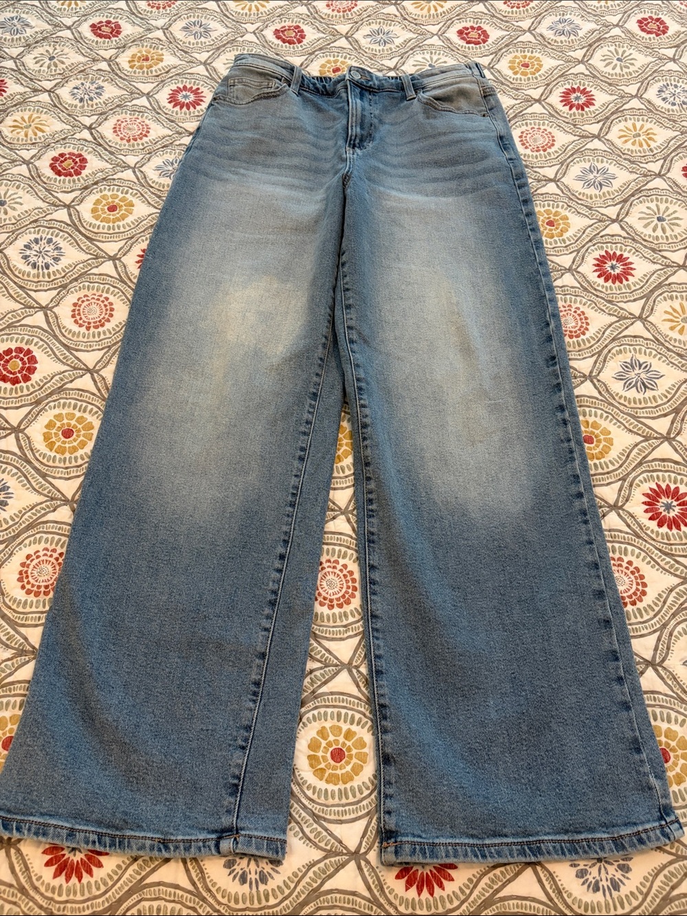 No Boundaries, wide leg jeans, size M (8-10).